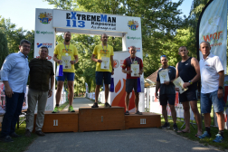 eredményhirdetés, dobogón a nyertesek 