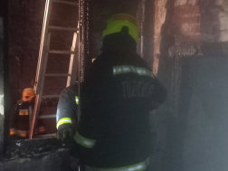 A tűzoltók átvizsgálták az épületet
