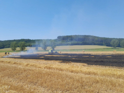 leégett 300 négyzetméter terület