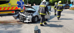 Két autó ütközött össze a kereszteződésben