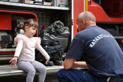 A kislányok körében is népszerűek a tűzoltók