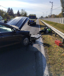 Az egyik motoros súlyosan megsérült
