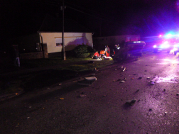 üösszeroncsolódott autó