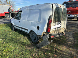 A kisteherautót kerekeire állították