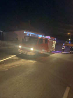 A tetőre is átterjedt a tűz