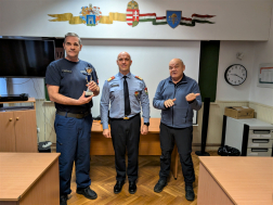 óriási tekerés, kupa átadása