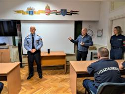 óriási tekerés, kupa átadása