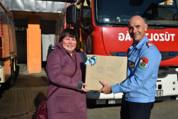 Karácsonyi ajándékozás