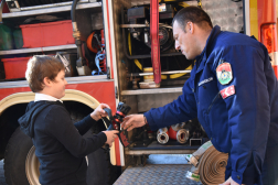 Karácsonyi ajándékozás