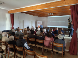 előadás a nyugdíjas klubba