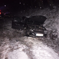 havas úton ütközött két autó, öszetörtek