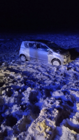 A tűzoltók állították a kerekeire