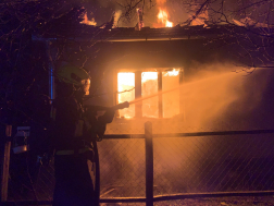 Kiégett egy kadarkúti ház