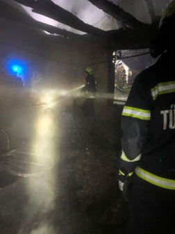 Kiégett egy kadarkúti ház