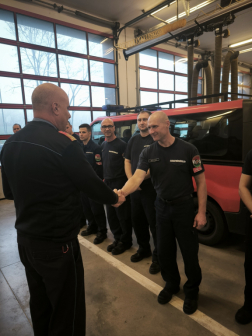 szolgálati jelet kaptak többen