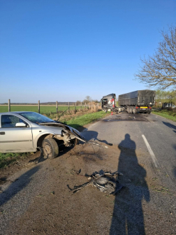A mentés idejére az utat teljes szélességében lezárták