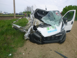 A sofőr ki tudott szállni a kisteherautóból