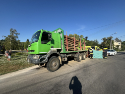 Teherautónak ütközött egy motor