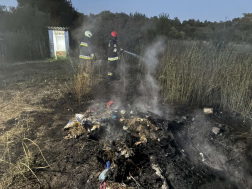 Begyújtották a szemetet
