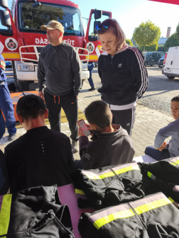 Tűzoltók a futógálán