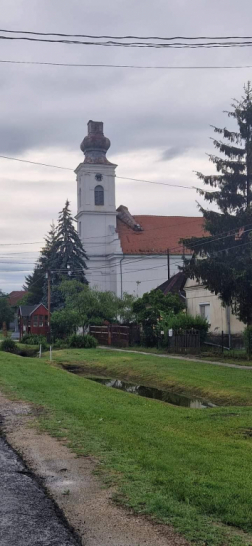 Torony nélkül maradt a templom